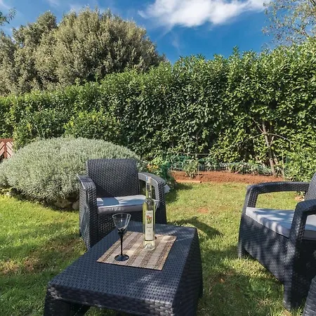 Four-bedroom Holiday In בית נופש
